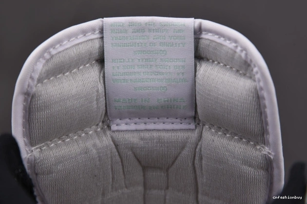 High 861428-100 Retro Jordan Igloo 1 1121